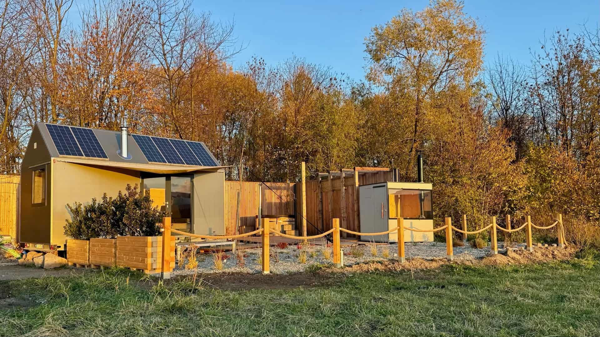 Hutka — off-grid tiny house
